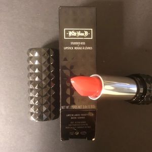 Kat Von D Studded Kiss “L’ecole Des Femmes”